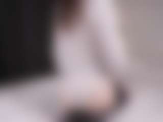 Live cam show with SaranGipson - New Brown Eyes on Gym Cam Girls