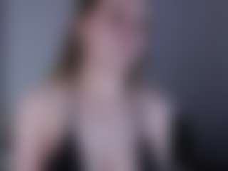 Live cam show with FilomenaDelcine - Striptease on liverealitysex.com