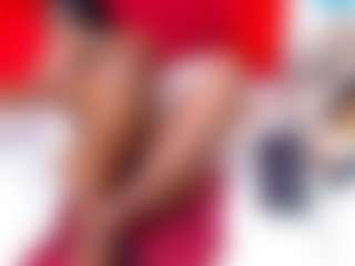 Live cam show with SweetLira - Gorgeous on Milfs Live