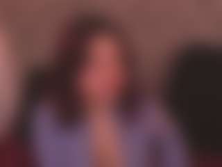 Live cam show with Allia Moon - Solo on AdultVida.com