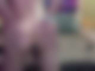 Live cam show with IeshaMatsuda - Tease on Camsoda