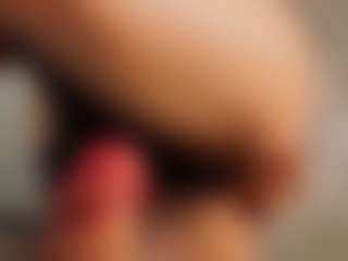Live cam show with lisaaxfox - Red Hair on live18s.com