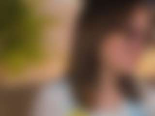 Live cam show with Mia - Upskirt on fapnchat