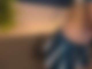 Live cam show with Mia - Sweet on slutload
