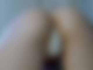 Mia's Live Sex Cam Show