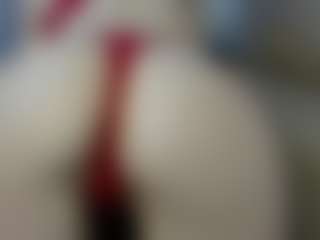 Live cam show with Mia - Twerk on CamwithHer