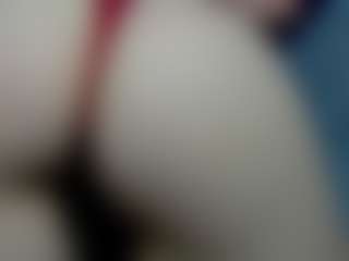 Live cam show with Mia - Thin on camwithhim.com