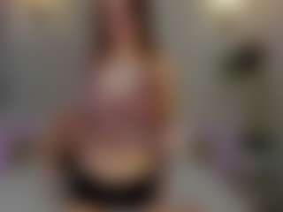 Live cam show with Mia - Shake on livesuperchat.net