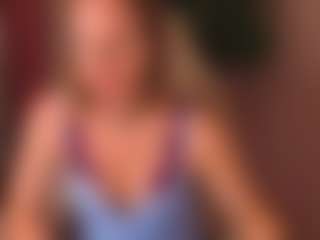 Live cam show with Nancy-Curter - College on Camsoda