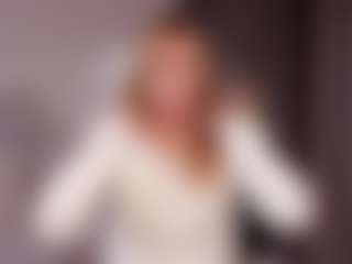 AnnaSwendon's Live Sex Cam Show