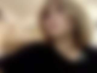 Live cam show with LakitaStowbridge - Blue Eyes on TeamSkeetLive
