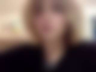 Live cam show with LakitaStowbridge - Handjob on Gym Cam Girls