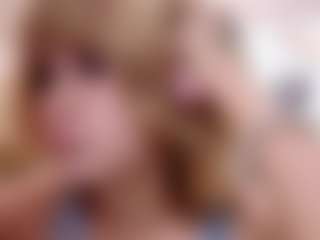 Live cam show with LakitaStowbridge - Average on crypto-cams