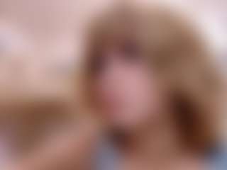 Live cam show with LakitaStowbridge - Flashing on CamwithHer