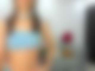 Live cam show with Lisiloly - Fingers on SxyPornLive