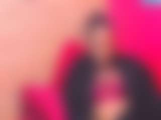 Live cam show with silkyeboni - Camel Toe on Latina Girls