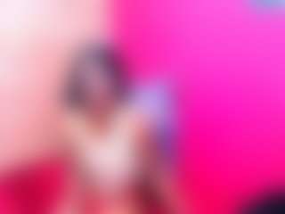 Show de cam en vivo con silkyeboni - Genital Piercings en Camsoda