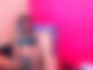 Live cam show with silkyeboni - Smoking on CamwithHer