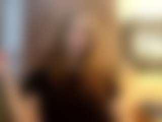 Live cam show with KarriRuffcorn - Shower on StripNow
