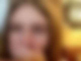 Live cam show with KarriRuffcorn - Shower on TeamSkeetLive