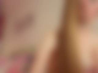 Live cam show with Miumii - Hairy Pussy on livesuperchat.net