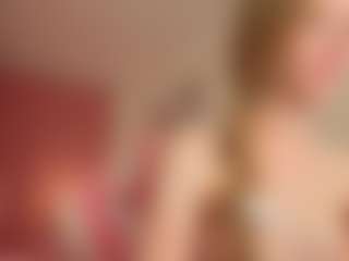 Live cam show with Miumii - Hairy Pussy on Strip Flash - Live Sex Shows