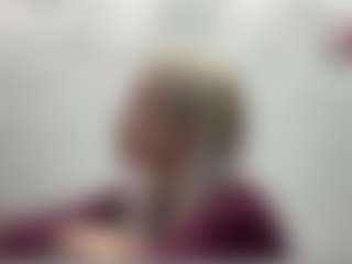 Live cam show with Lea - Middle Aged on milfzrlive.com