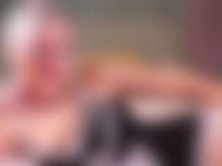 Live cam show with Molly - Brown Eyes Blonde Hair on Camsoda