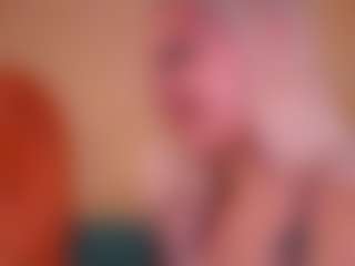 Live cam show with Molly - Oil on TeamSkeetLive