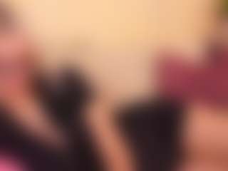 Live cam show with Molly - Blonde Hair on Camsoda