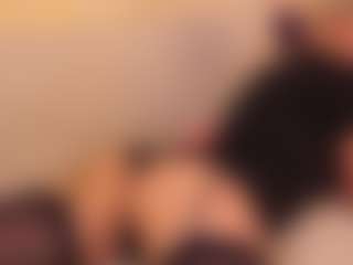 Live cam show with Molly - Oil on Lustler
