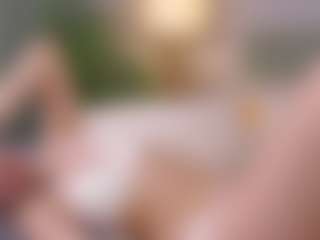 Live cam show with Molly - Normal on Camming Site
