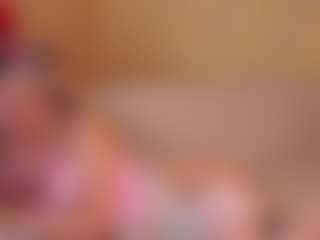 Live cam show with Molly - Average on googirlz
