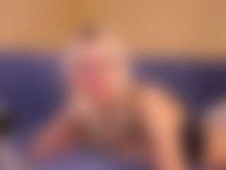Live cam show with Molly - Control on TeamSkeetLive