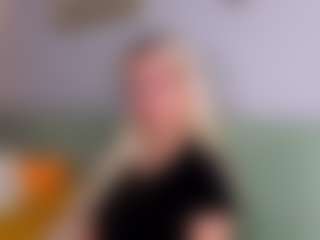 Live-camshow met Molly - Average op Camsoda