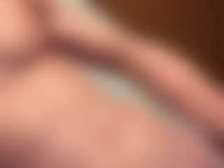 annonyme777's Live Sex Cam Show