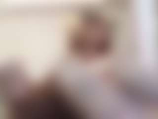 Live cam show with CarylReihing - Green Eyes on Camsoda