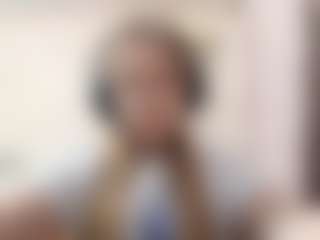 Live cam show with CarylReihing - Green Eyes on Streamer API