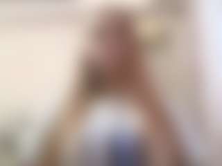 Live cam show with CarylReihing - Cute on madthumbs