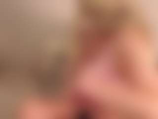 Live cam show with ClementinaEatough - Green Eyes on Milfs Live