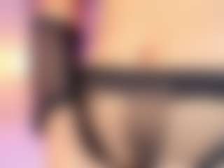 Live cam show with Emily-Jhons - Big Tits on CamClone