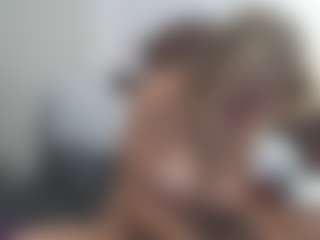 Hotblondemilf1962's Live Sex Cam Show
