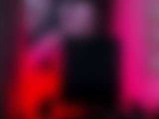 Live cam show with QueenOfHaze - Blue Eyes on CamwithHer