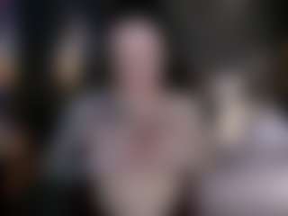 Live cam show with LisaSin - Middle Aged on studioflirtlive.com