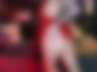 LisaSin MILF webcam performer live streaming