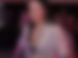 Live cam show with LisaSin - Teasing on Mixed Magazine Live