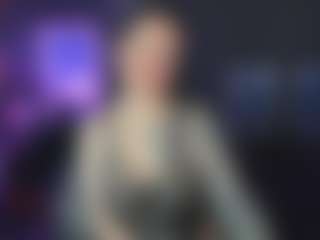 LisaSin MILF webcam performer live streaming