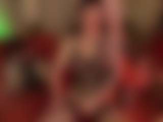 Live cam show with LisaSin - Smoking on liverealitysex.com