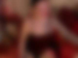 Live cam show with LisaSin - Curvy Middle Aged on TeamSkeetLive