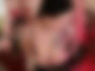 Live cam show with LisaSin - Middle Aged on Streamer API
